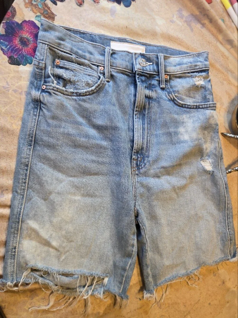 MOTHER High-Waisted Smokin' Fray Shorts Color Resting Beach Face Sz 25